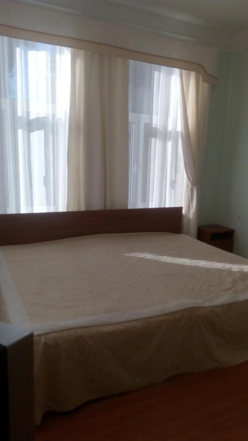 Бестужевский Дворик Gagra Exterior foto
