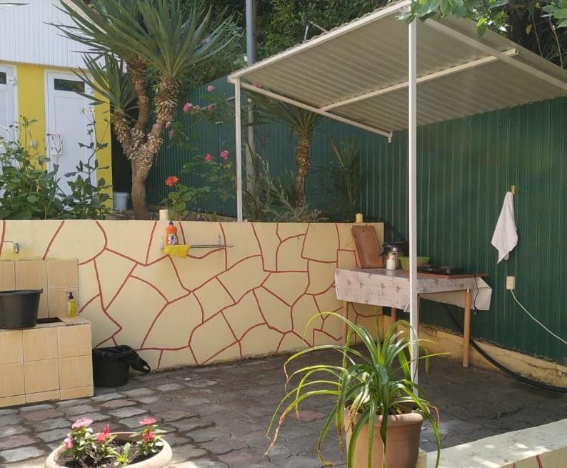 Бестужевский Дворик Gagra Exterior foto
