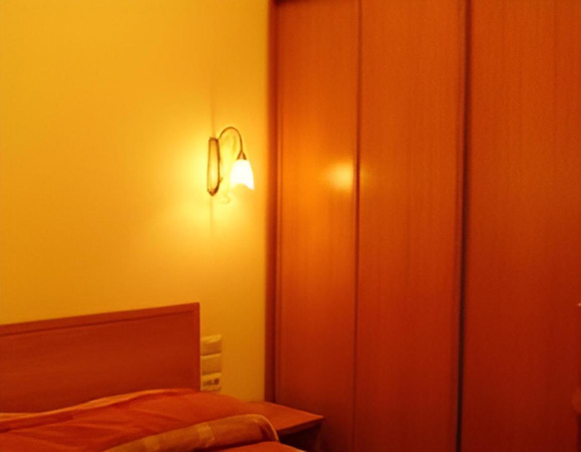 Бестужевский Дворик Gagra Exterior foto
