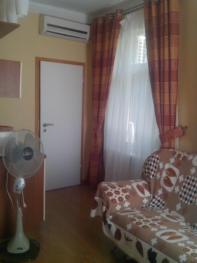 Бестужевский Дворик Gagra Exterior foto
